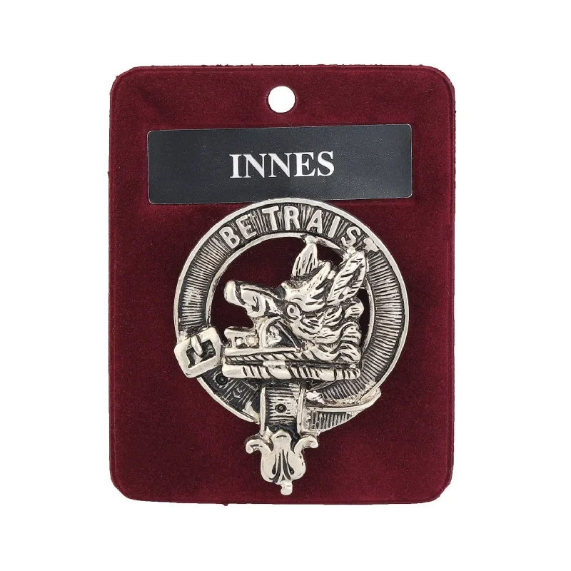 artisan pewter innes clan badge