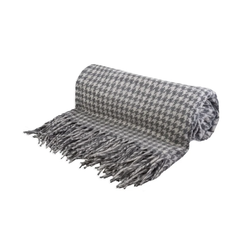 cozy mid weight houndstooth blanket