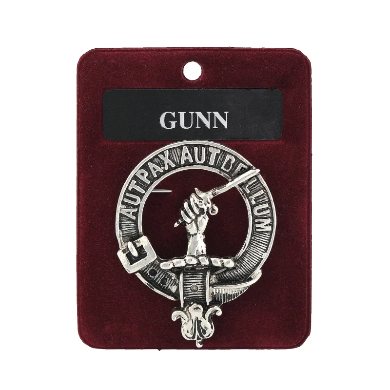 gunn clan pewter badge handcrafted art