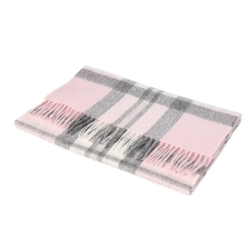 hos 100 lambswool scarf in pale pink