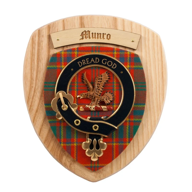 munro clan wall plaque