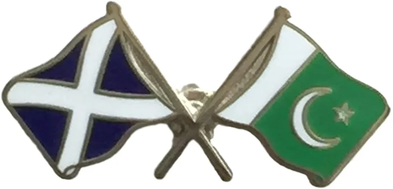 premium pakistan saltire badge