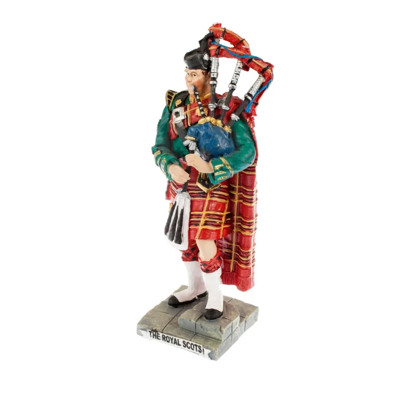 scottish royal piper sculpture