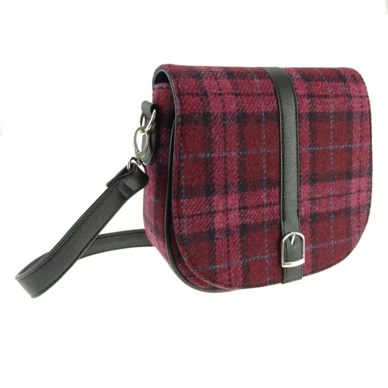 women s harris tweed beauly shoulder bag raspberry check